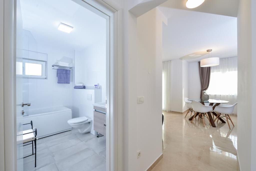 Luxury Apartment Arta-2 With Heated Pool And Jacuzzi Бибине Екстериор снимка