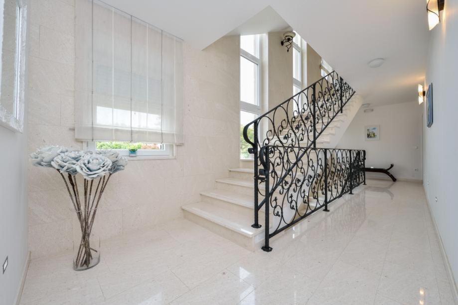 Luxury Apartment Arta-2 With Heated Pool And Jacuzzi Бибине Екстериор снимка
