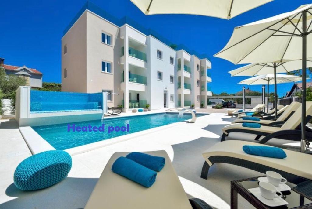 Luxury Apartment Arta-2 With Heated Pool And Jacuzzi Бибине Екстериор снимка